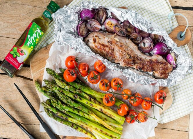 Porsaan sisäfileetä, parsaa ja grillattuja kasviksia