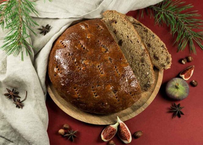 Joululimppu viikunoilla tai puolukoilla