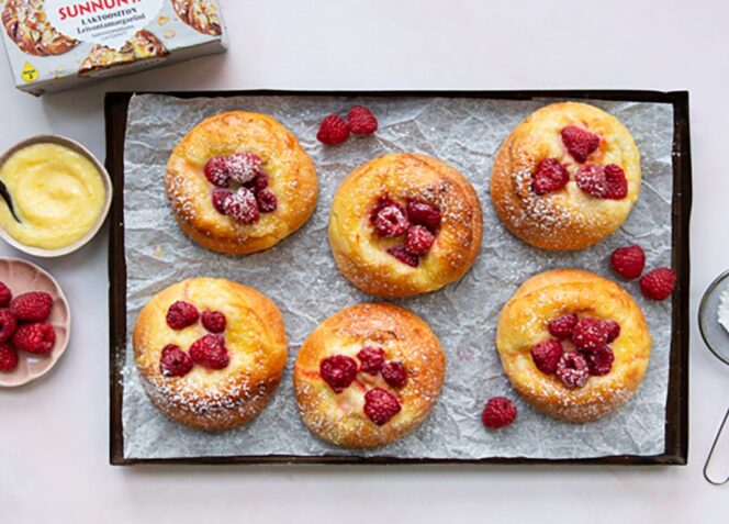 Sitruuna-vadelma briossipullat