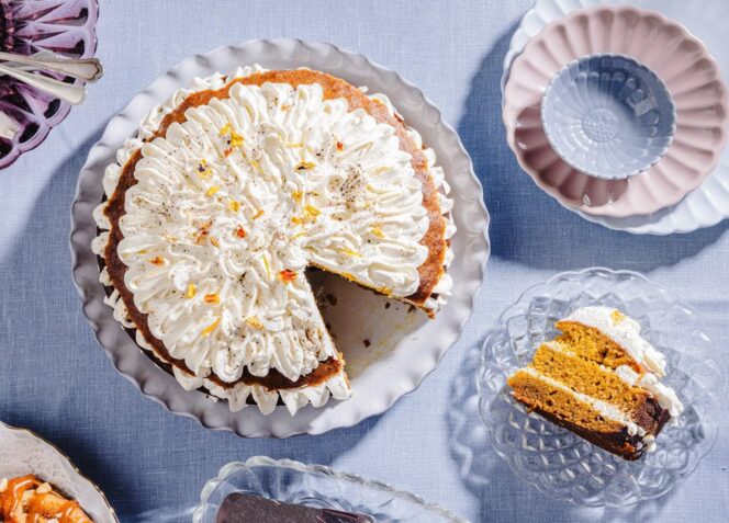 Kardemummalla maustettu porkkanakakku