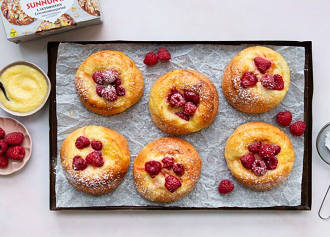 Sitruuna-vadelma briossipullat