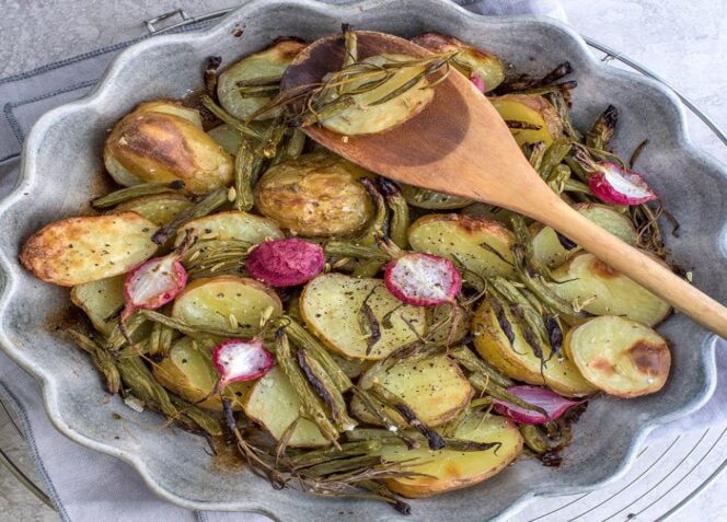 Paahdetut rosmariiniperunat