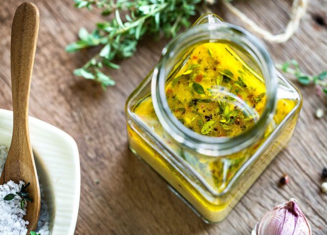 Kreikkalainen salaatinkastike