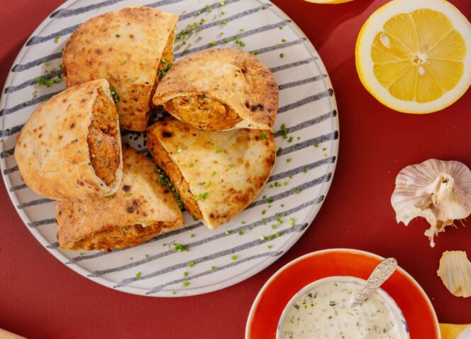 Kana arayes ja jogurtti-ranch-dippi