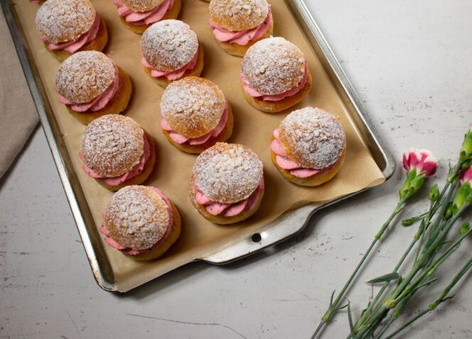 Ystävänpäivän laskiaispullat